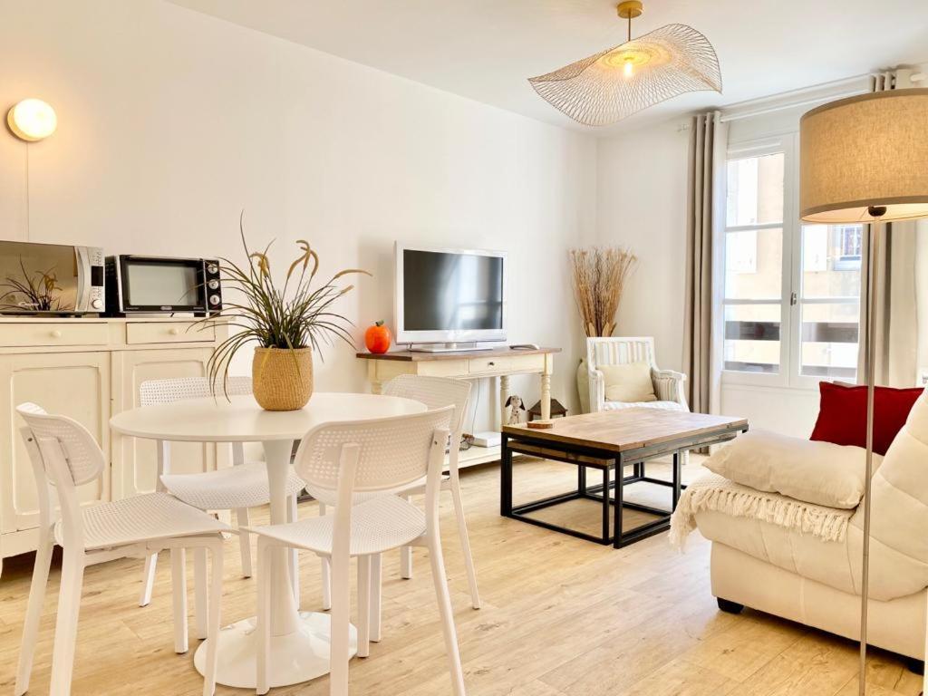 Appartement Elegant Avec Vue Sur Le Port Saint-Martin-de-Ré Dış mekan fotoğraf